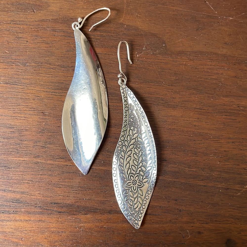 Silpada Patterned Leaf Earrings - image 2